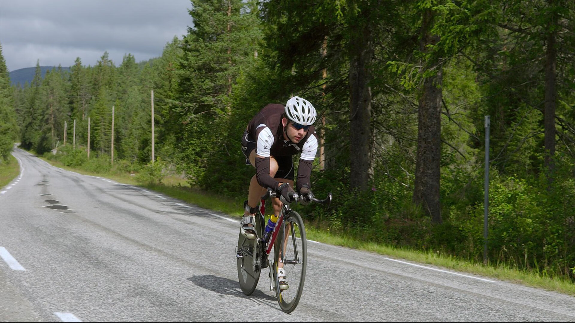 詹姆斯连续六场斩获三双，季后赛状态火热！，詹姆斯季后赛场均三双